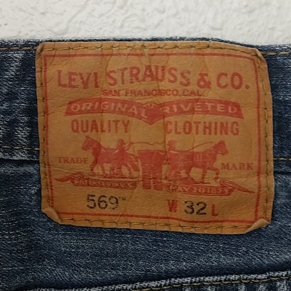 𝅺levi's 569 denim shorts sz 32 loose straight - Picture 3 of 6